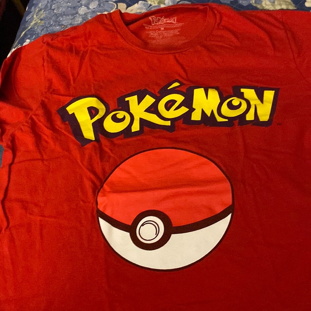 Pokémon Tee shirt red